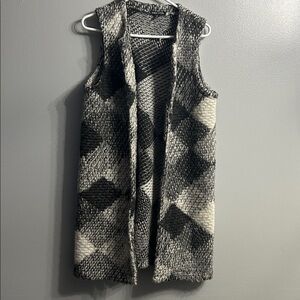 Robert Kitchen Wool Laine Gray and Black Vest  Made in Canada SZ Small